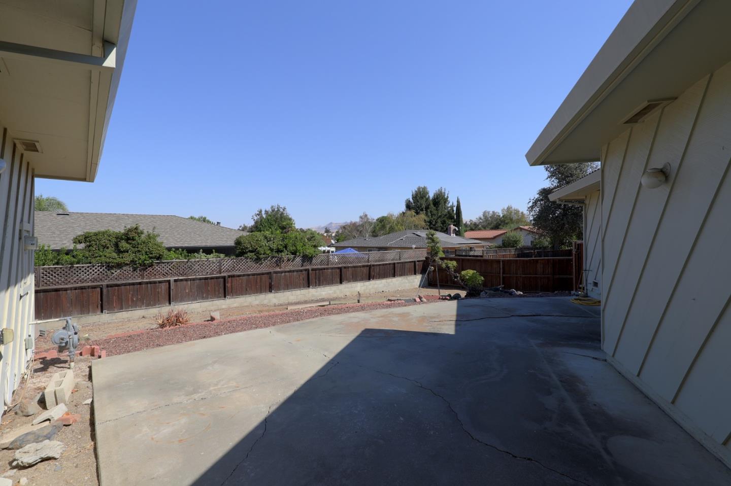 262 Donald DR