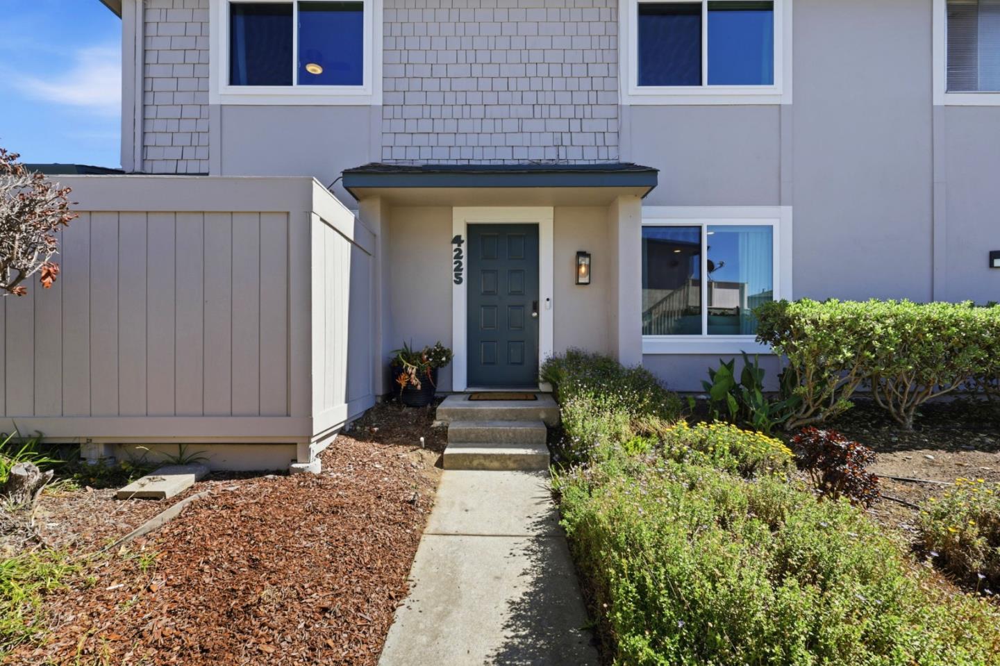 4225 Topsail Court