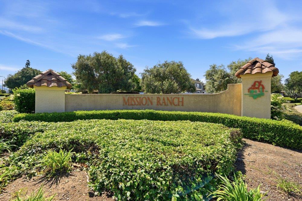 1490 Avenida De Los Padres