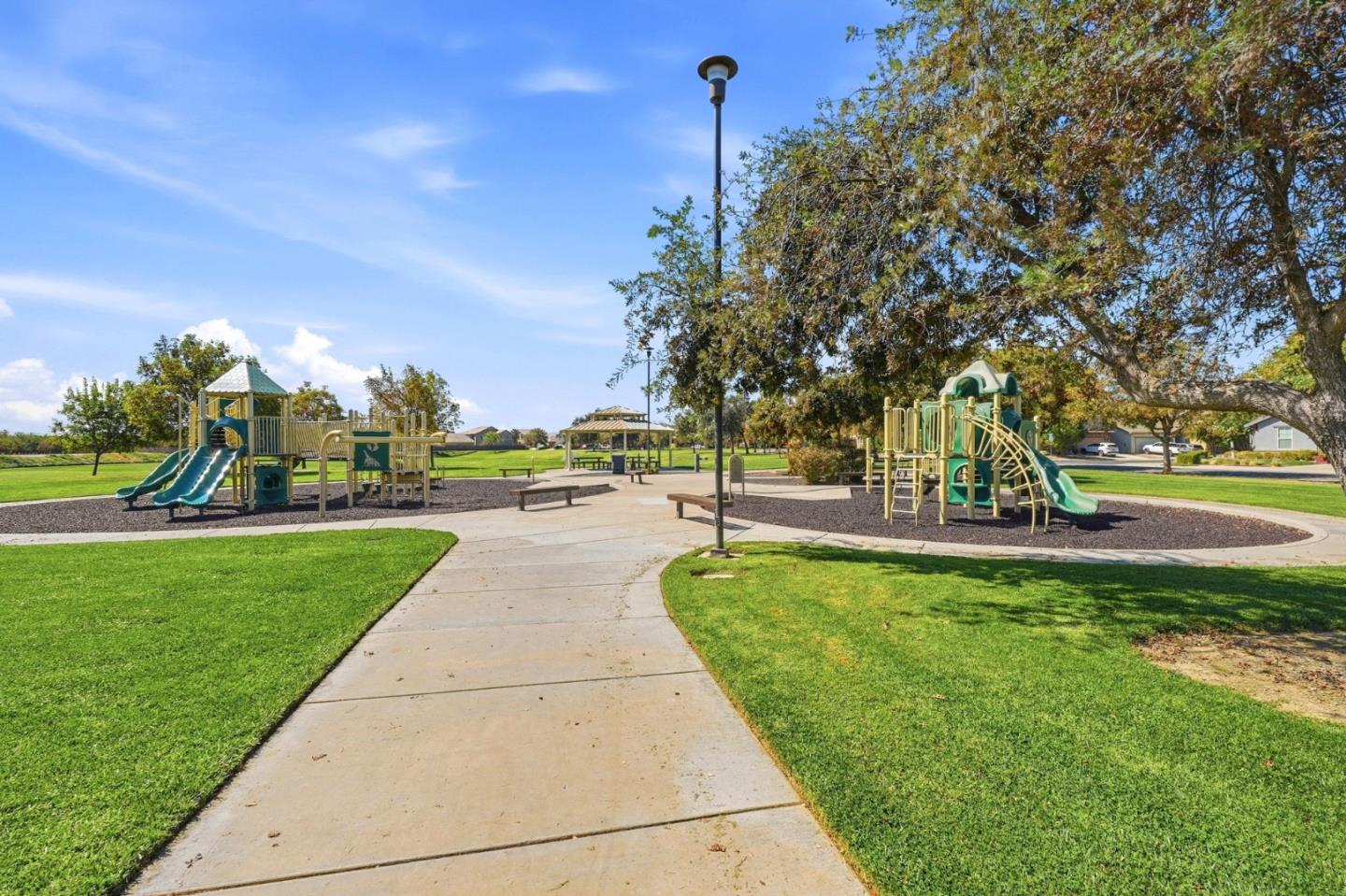 844 Castellona DR
