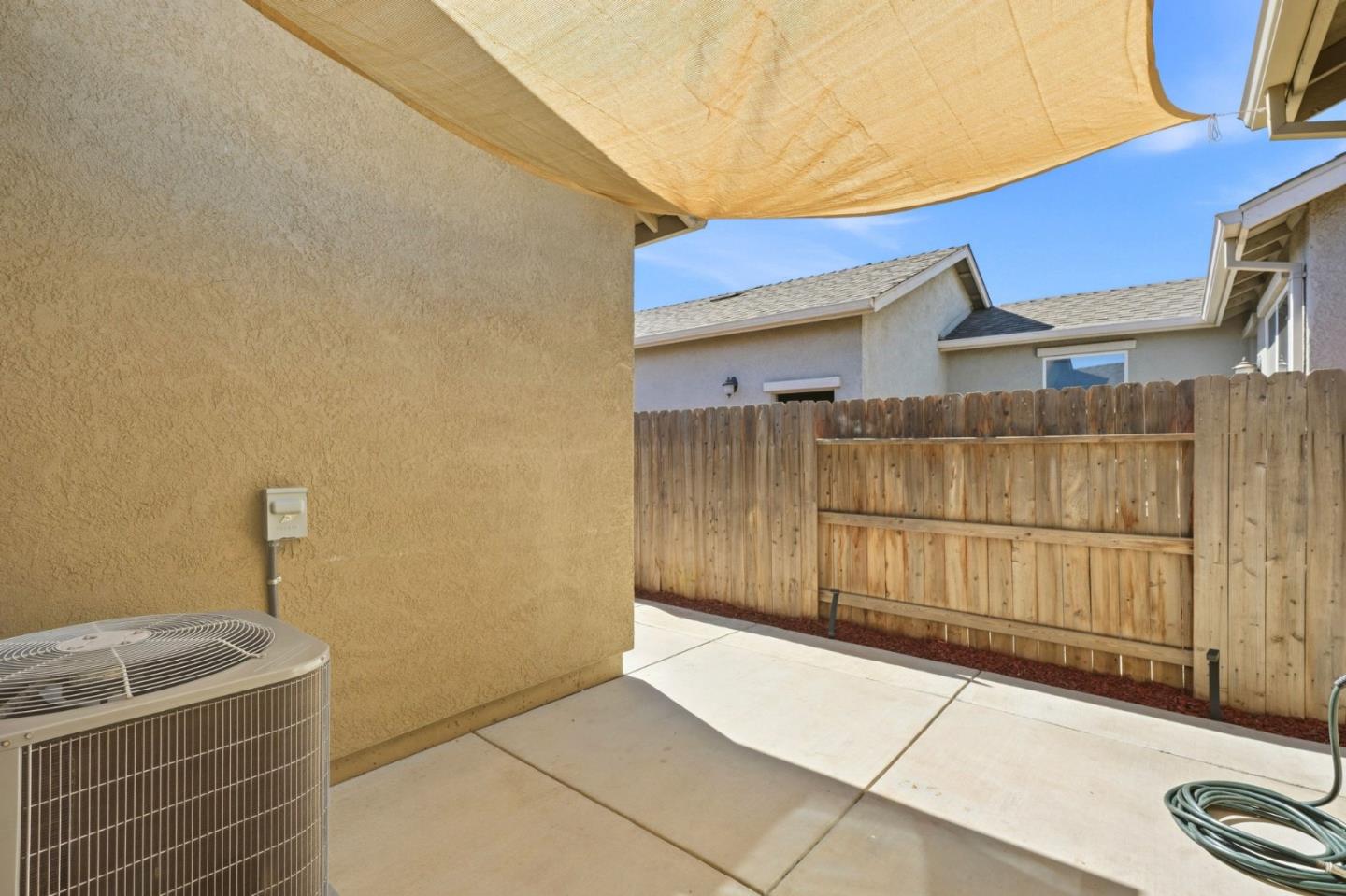 844 Castellona DR