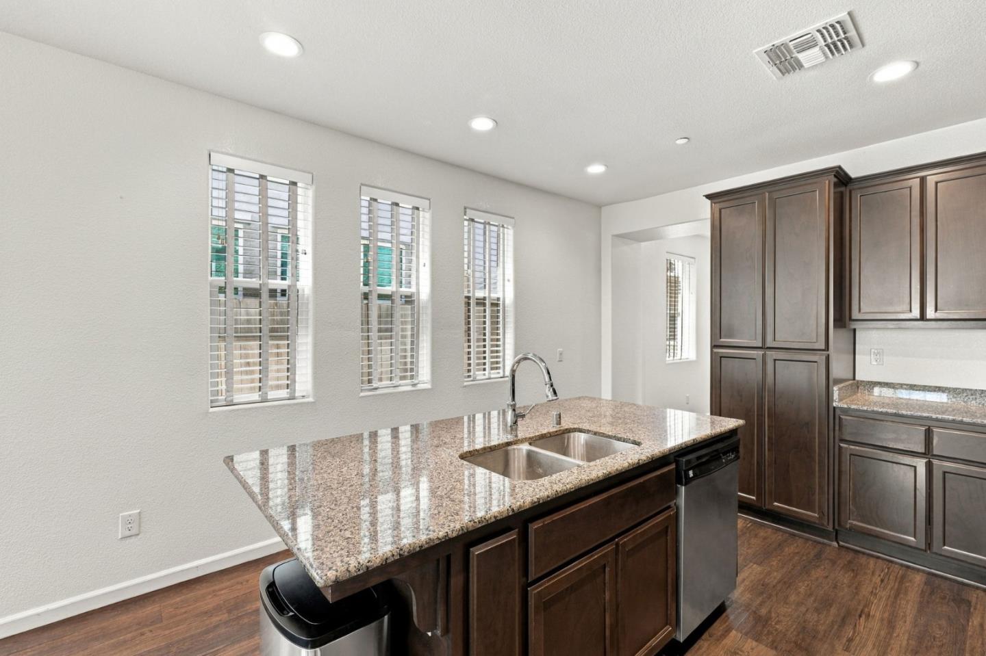 844 Castellona DR