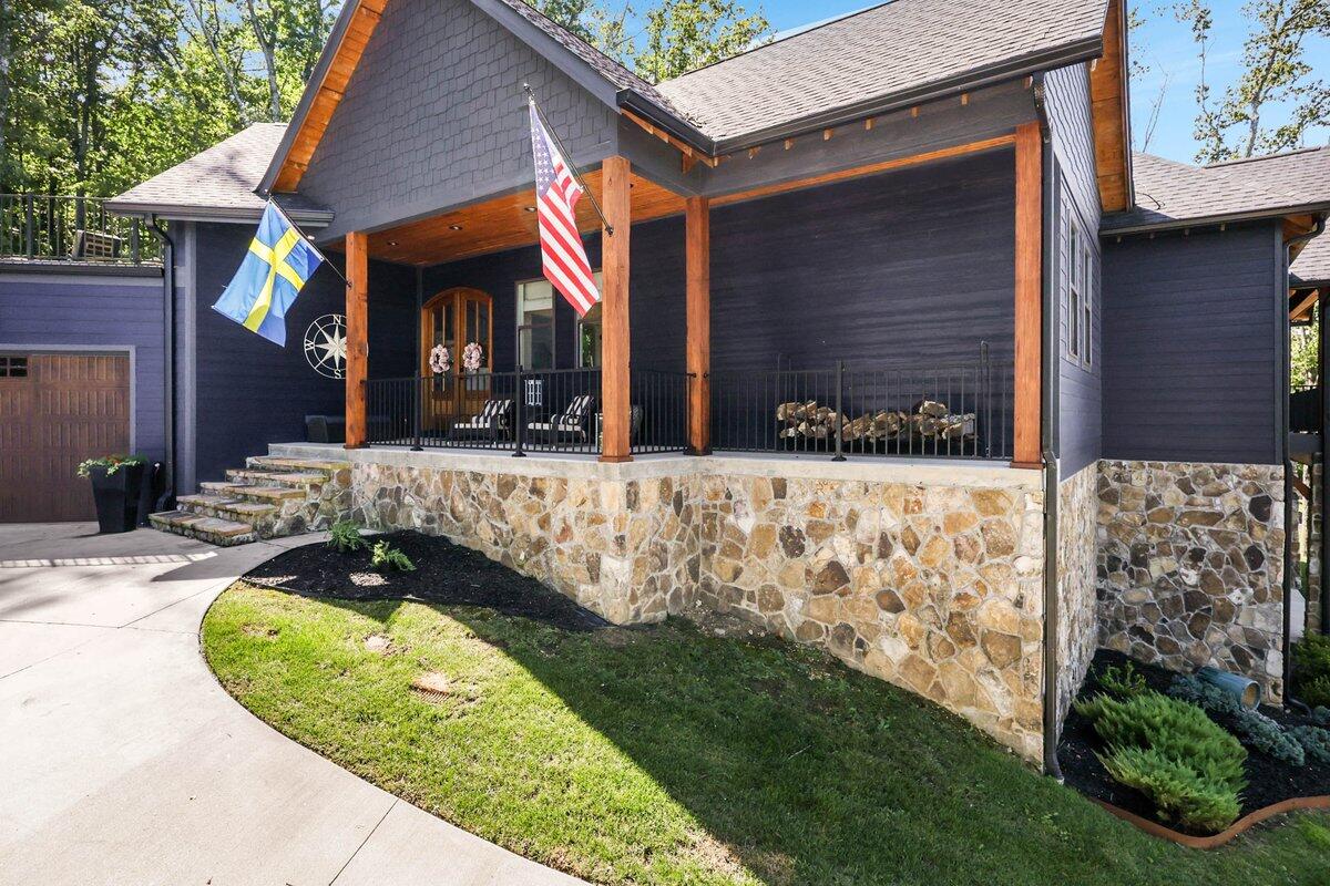 9934 Caseview Drive