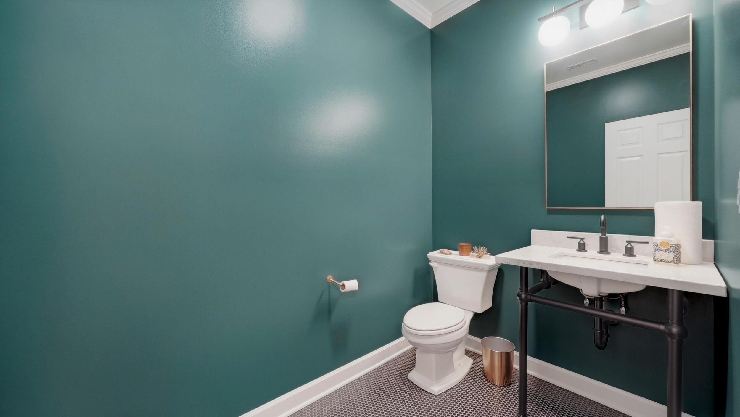 229 Delmont Street, 259