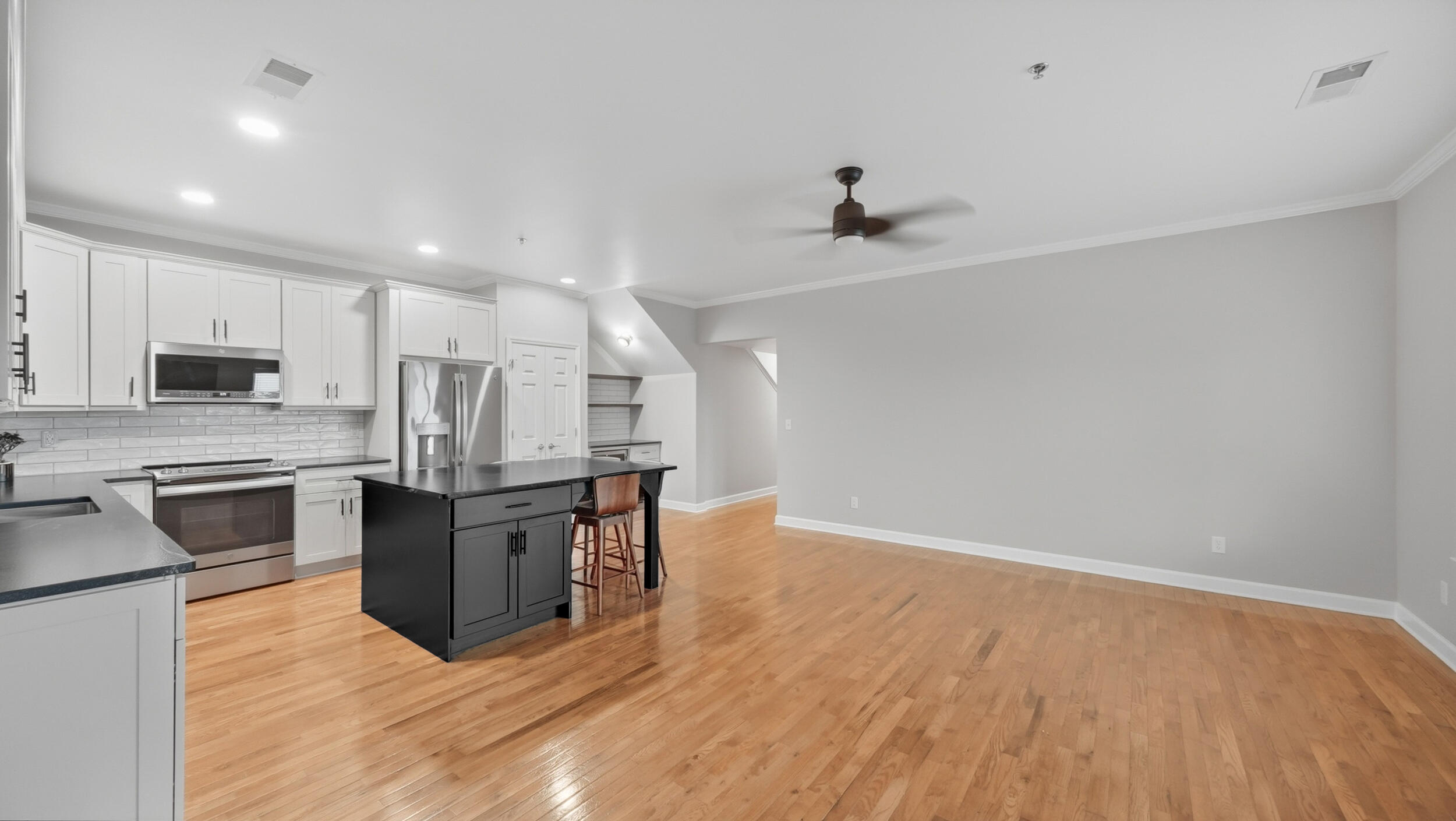 229 Delmont Street, 259