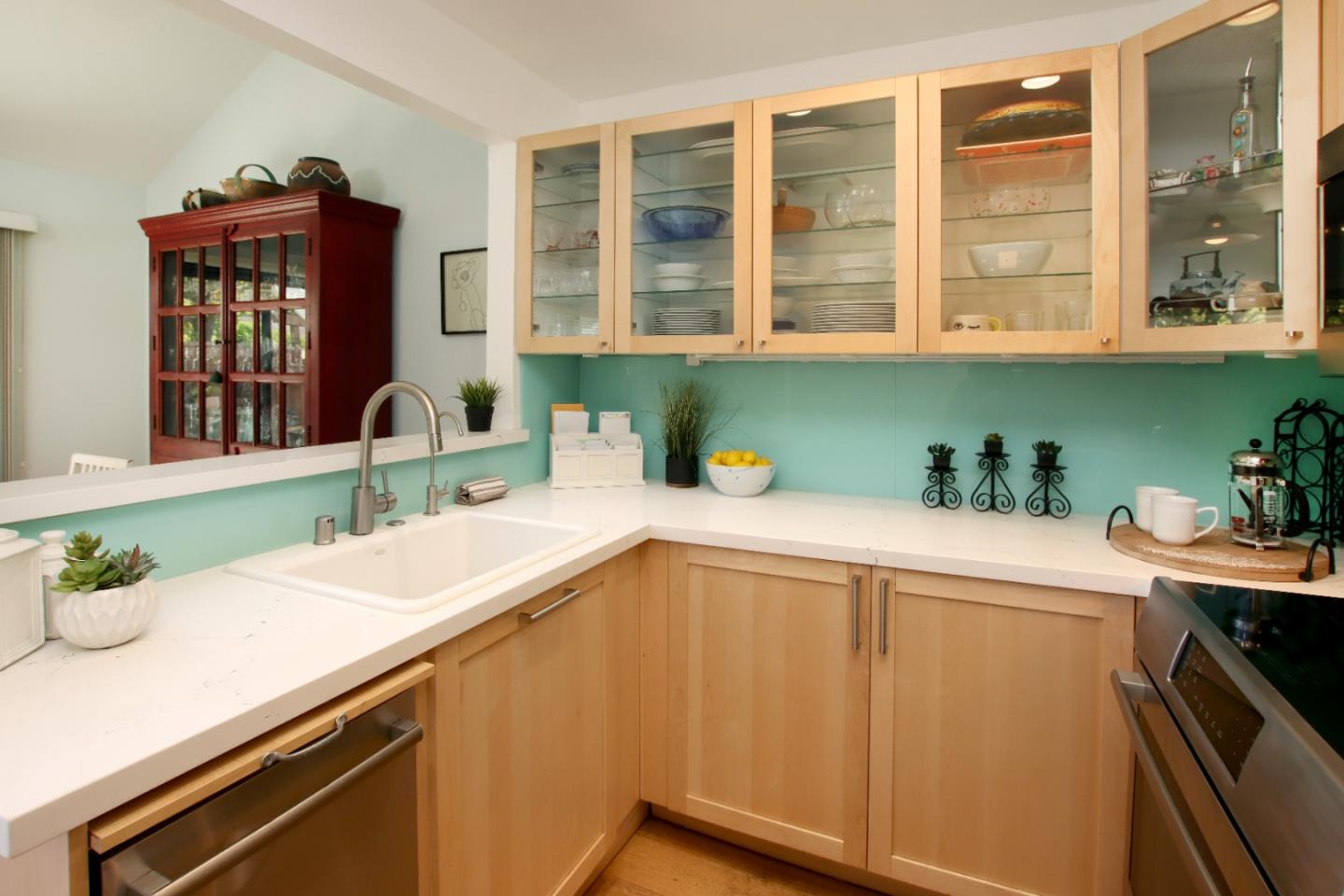 6250 Cabot Court