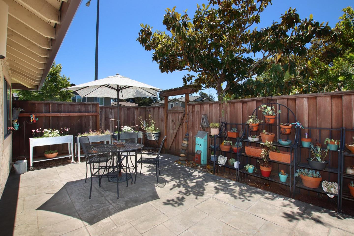 6250 Cabot Court