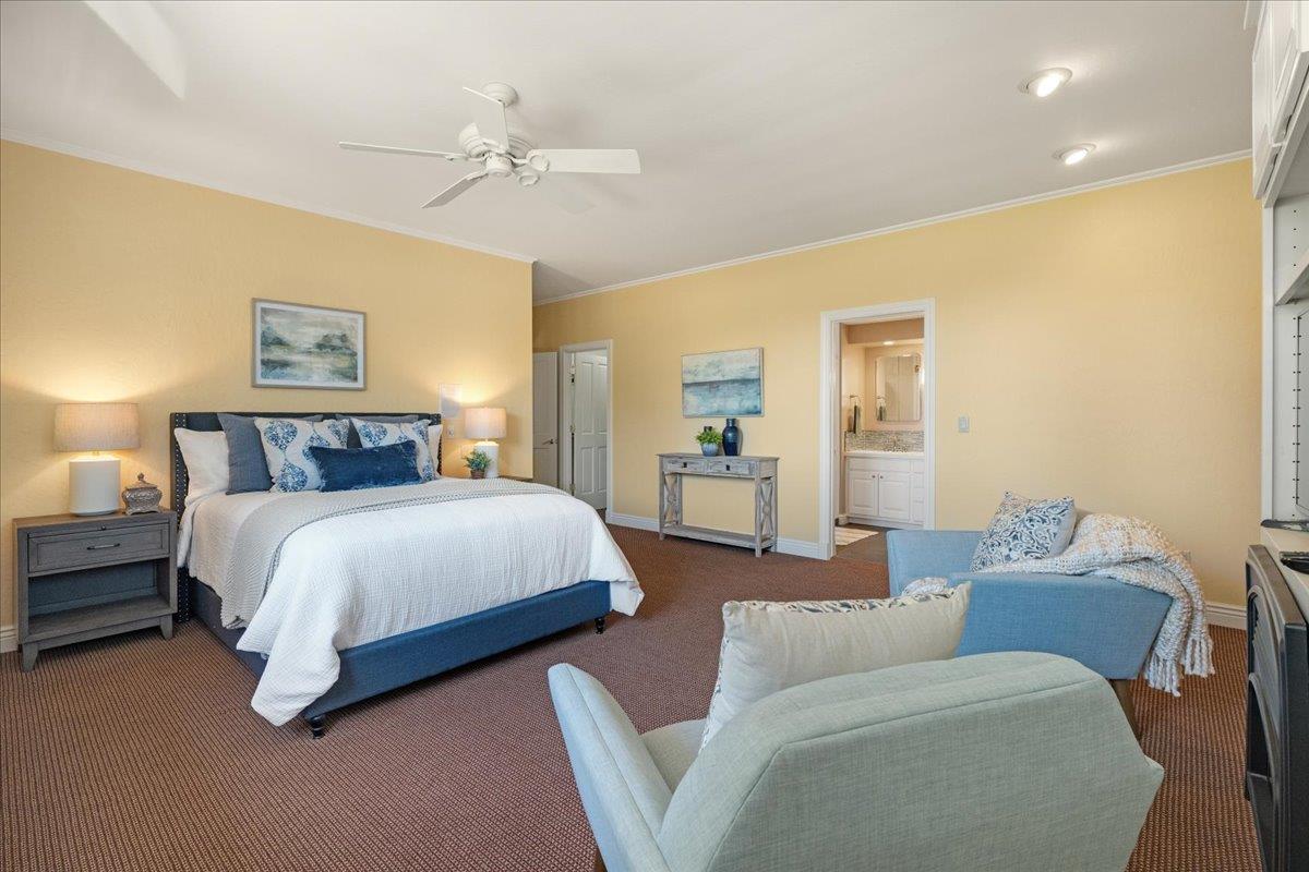 86 Hollins DR