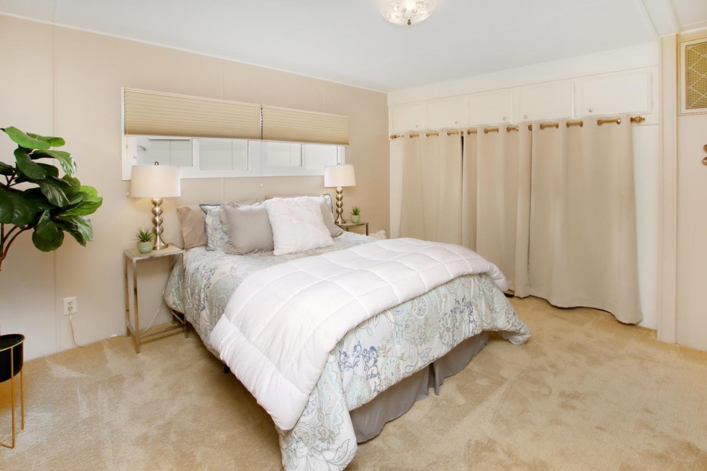 220 Mar Vista 60