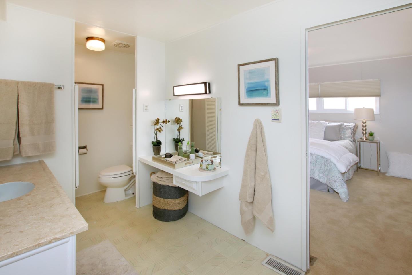 220 Mar Vista 60