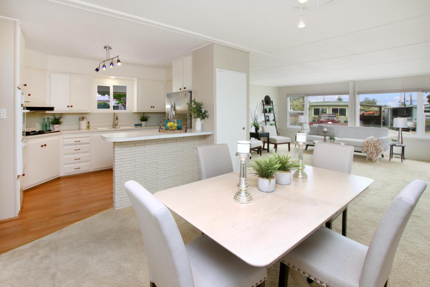 220 Mar Vista 60