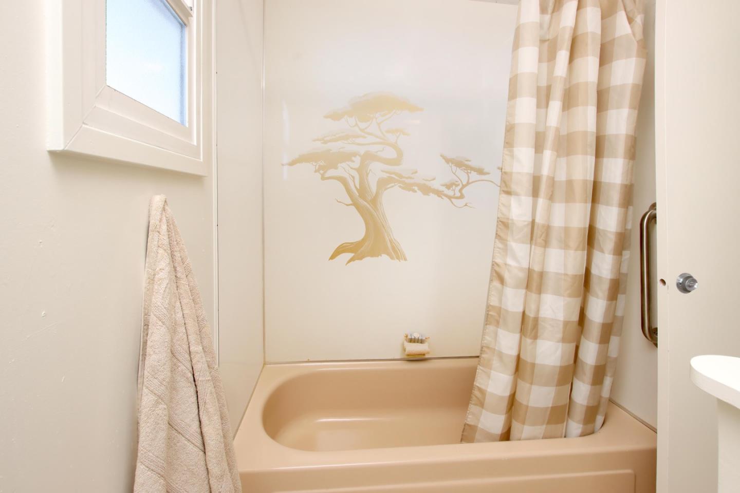 220 Mar Vista 60