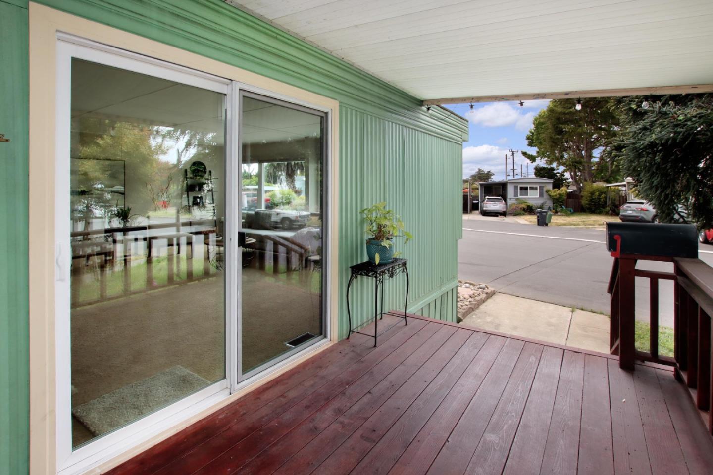 220 Mar Vista 60