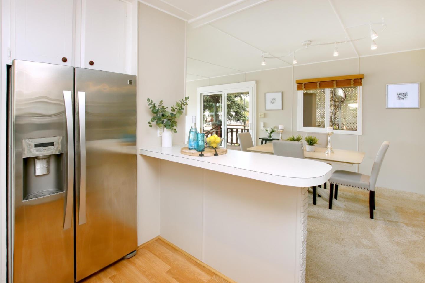 220 Mar Vista 60