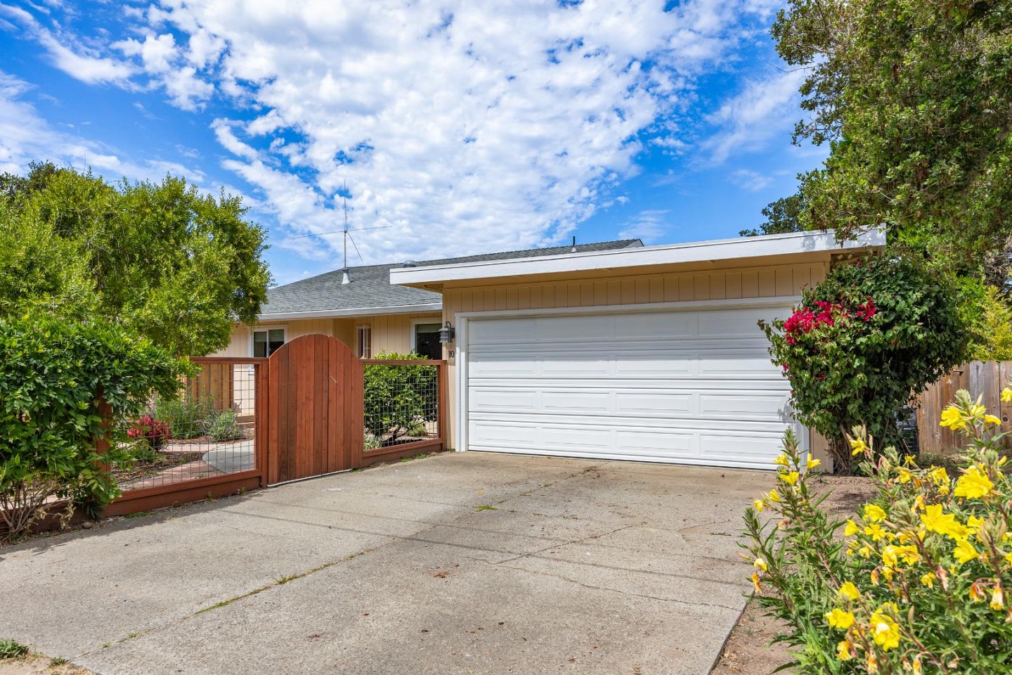 10 Morehouse DR