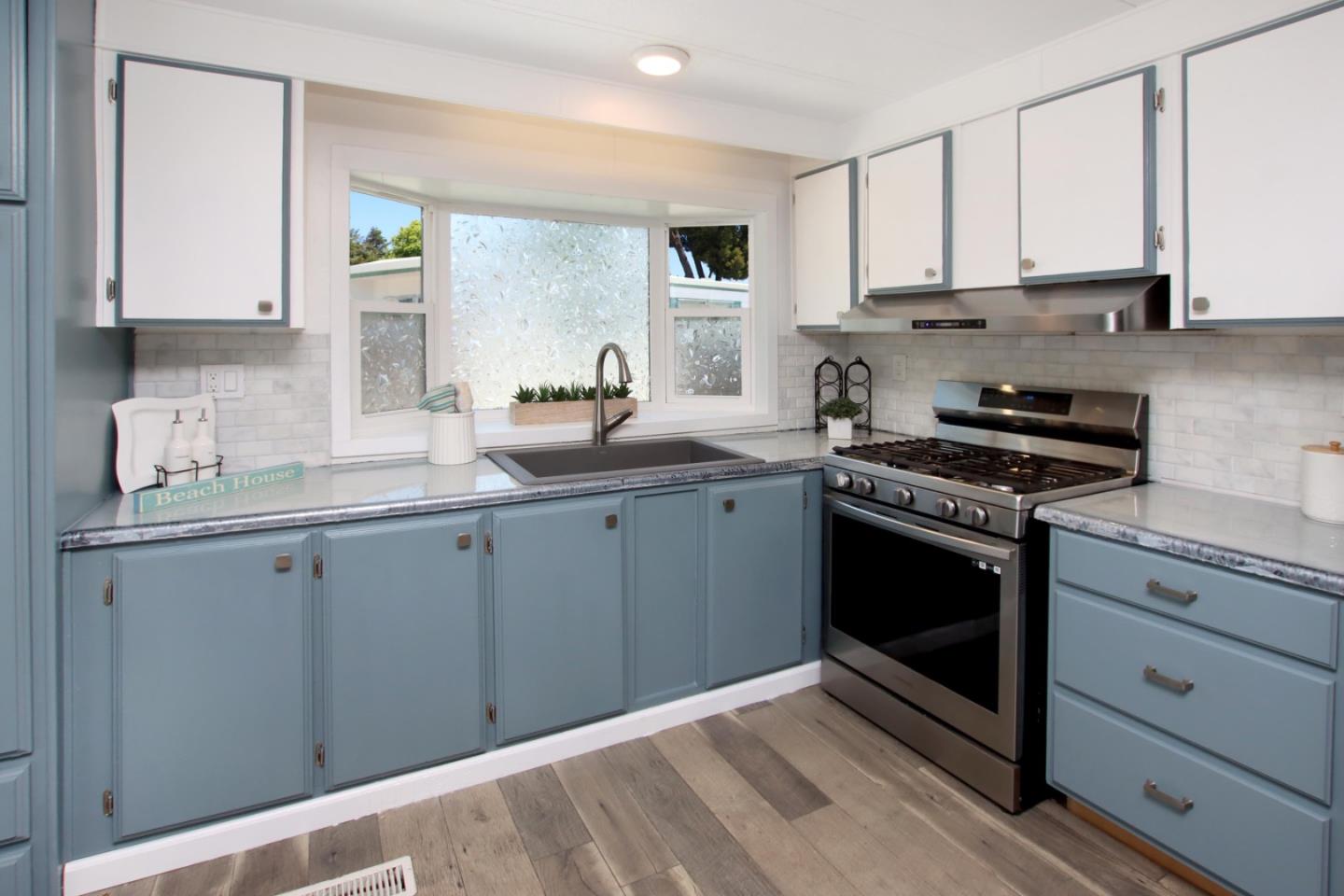 220 Mar Vista Unit: 74