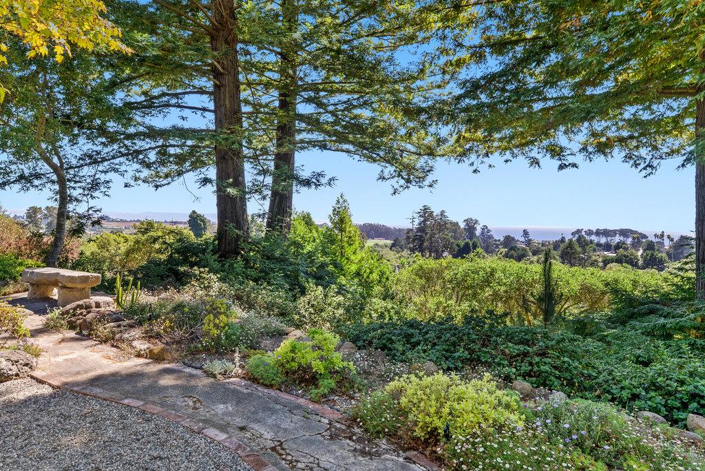 33 Aqua View Drive