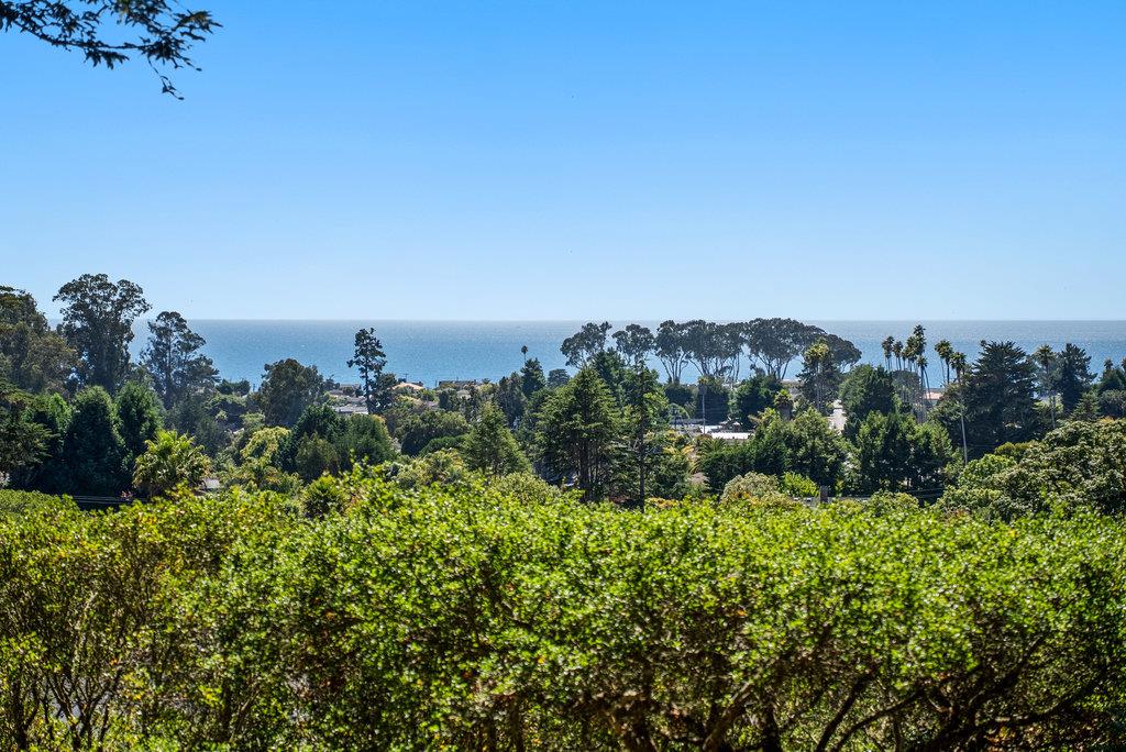 33 Aqua View Drive