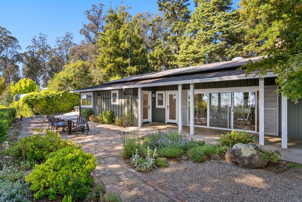 33 Aqua View Drive