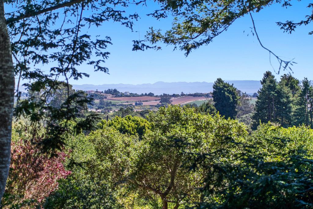 33 Aqua View Drive
