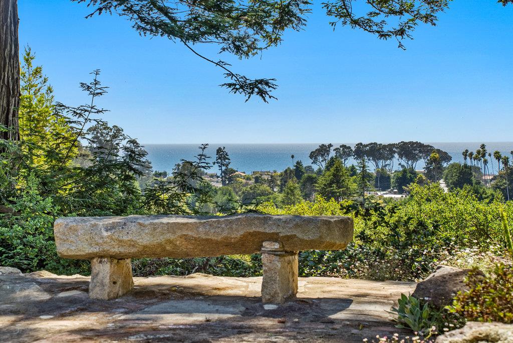 33 Aqua View Drive