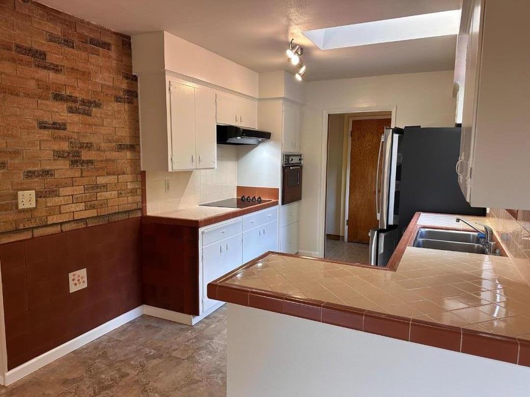 46 Valley View Drive