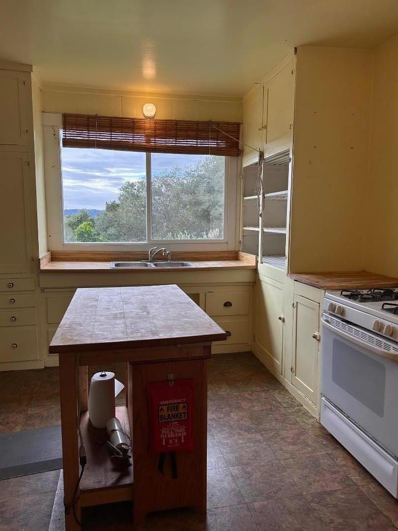 46 Valley View Drive