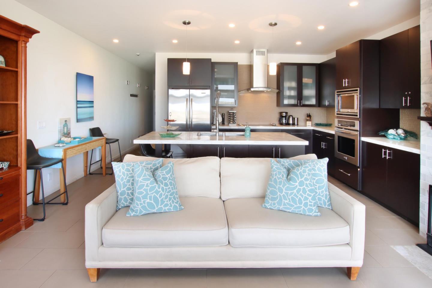 53 Pelican Point