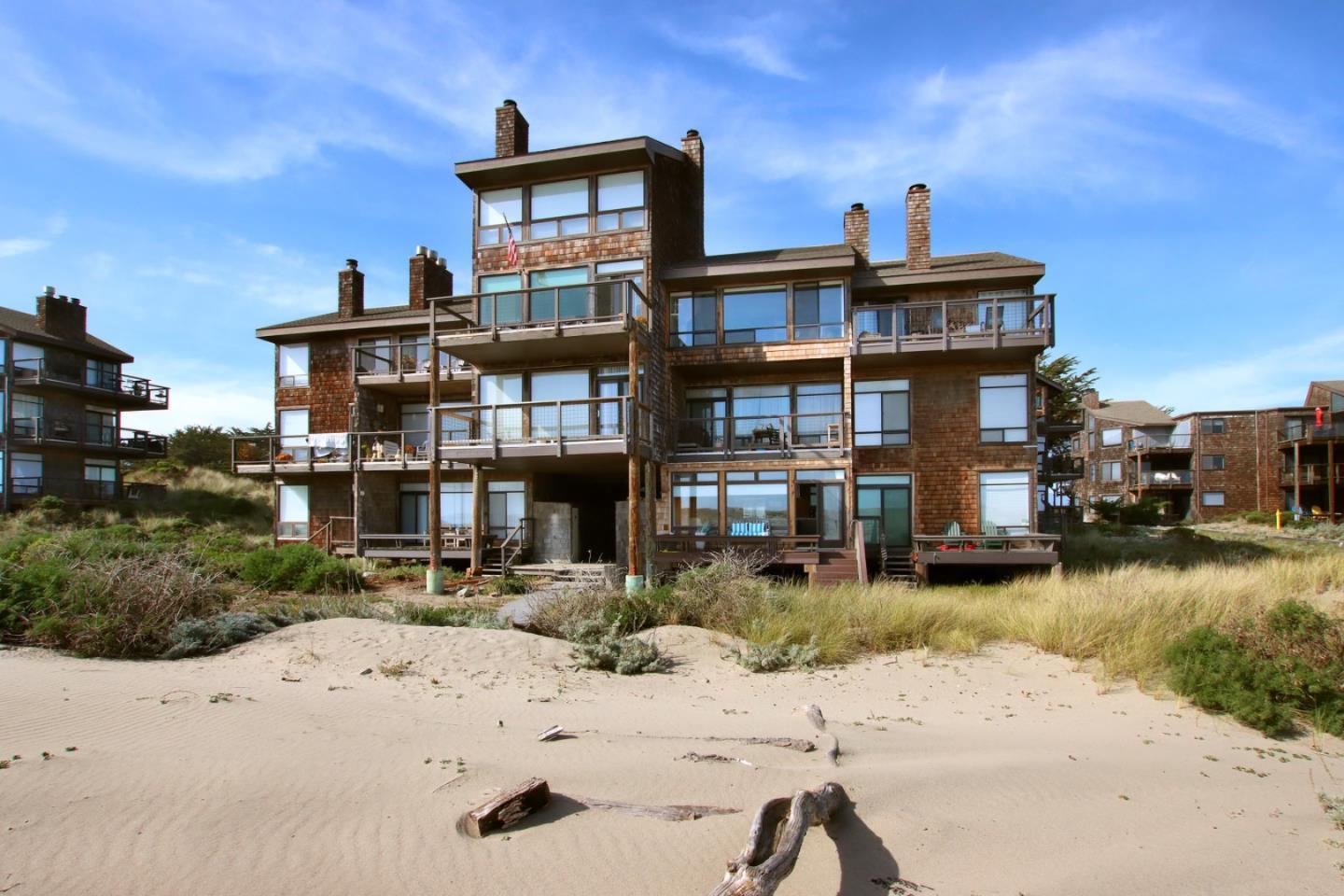 53 Pelican Point