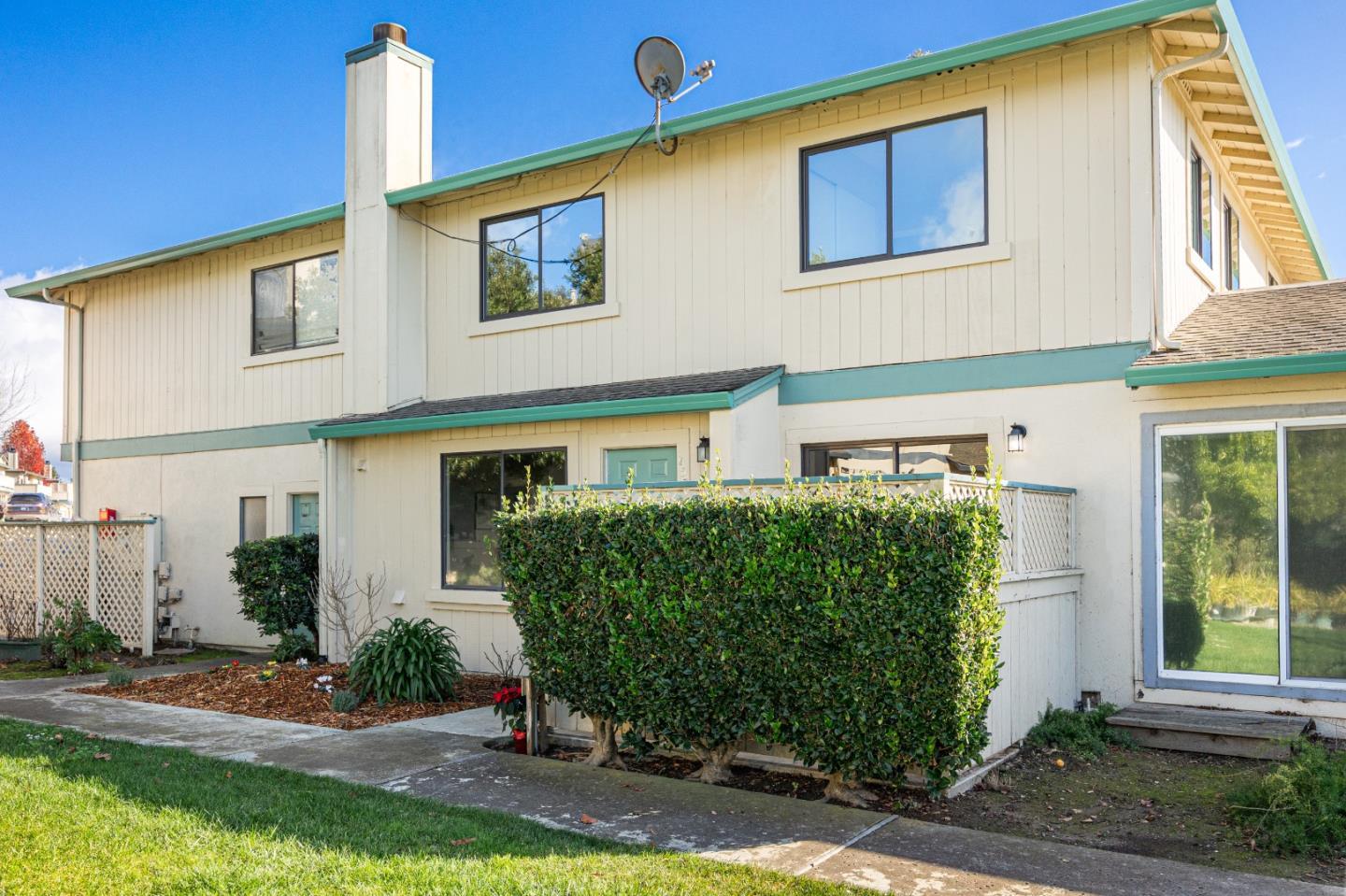 253 Green Meadow Drive C