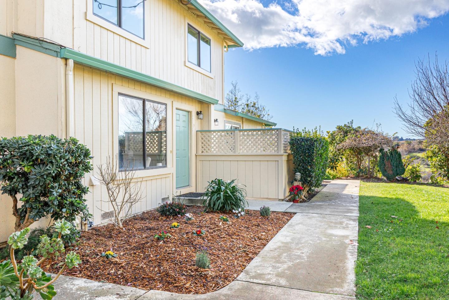 253 Green Meadow Drive C