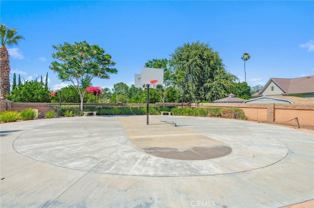 4947 Plumtree Court