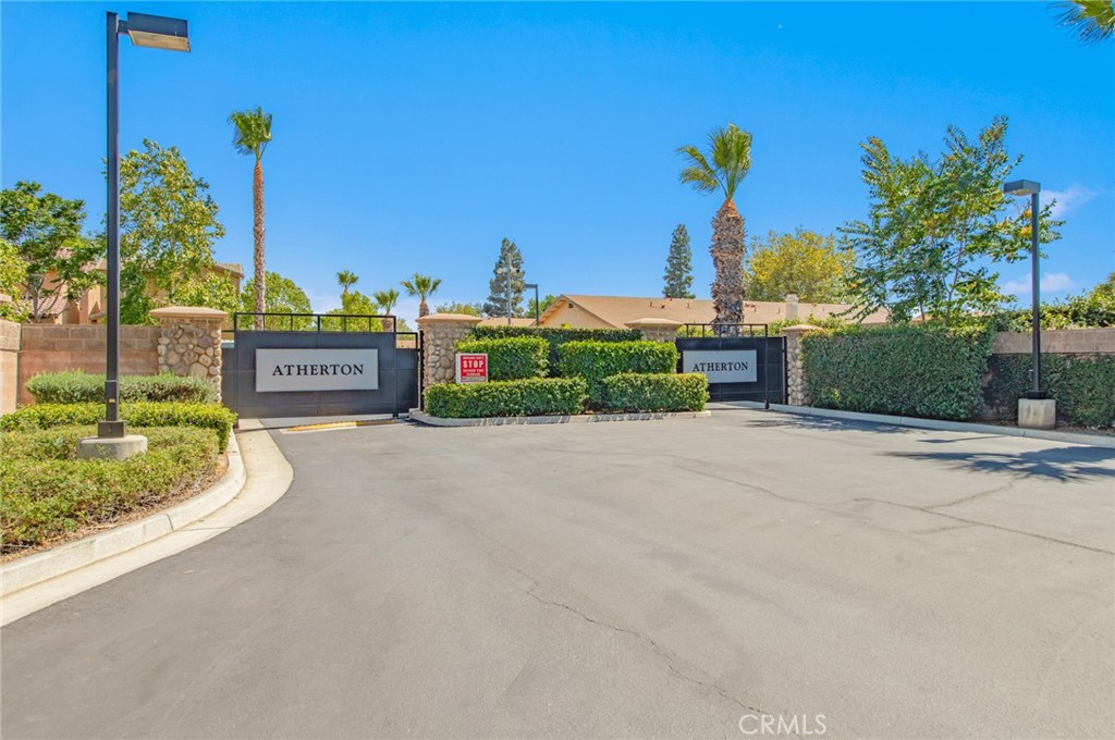 4947 Plumtree Court