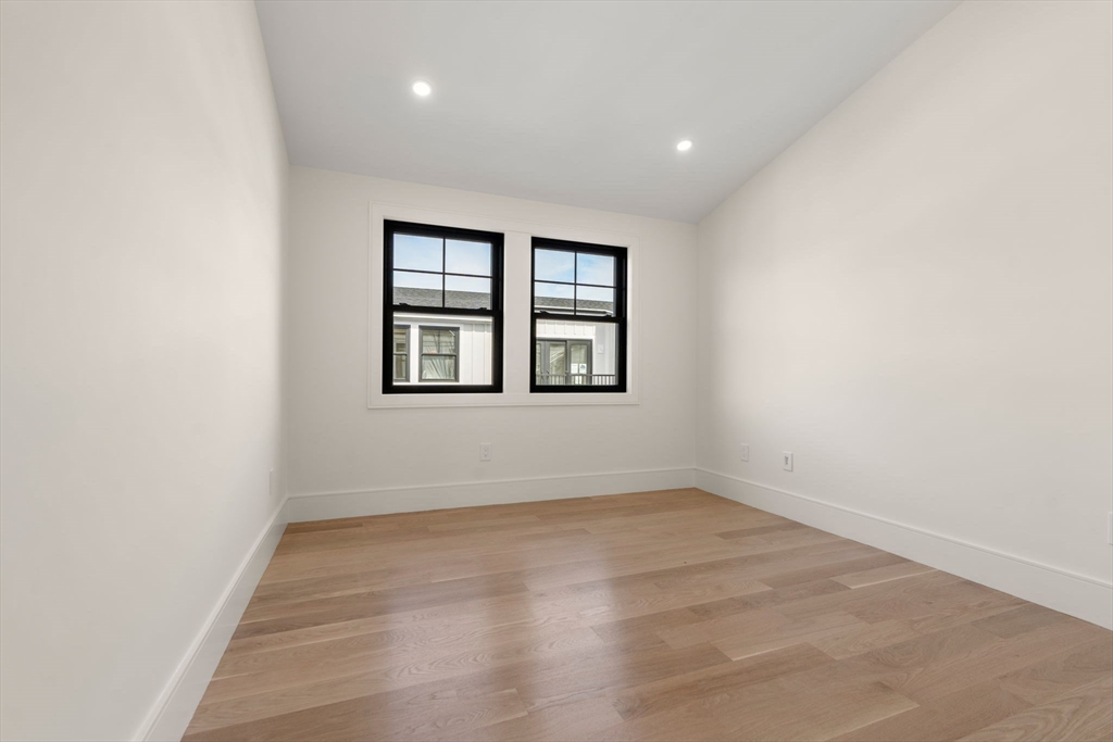 16-22 Clinton Street # 18