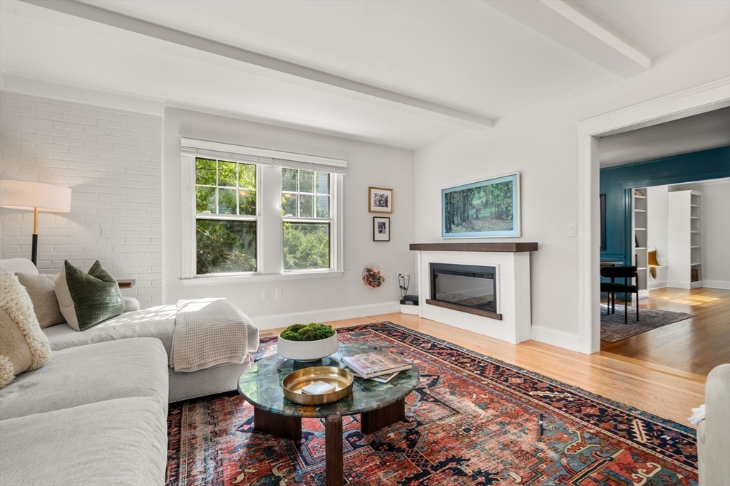 306 Manning St