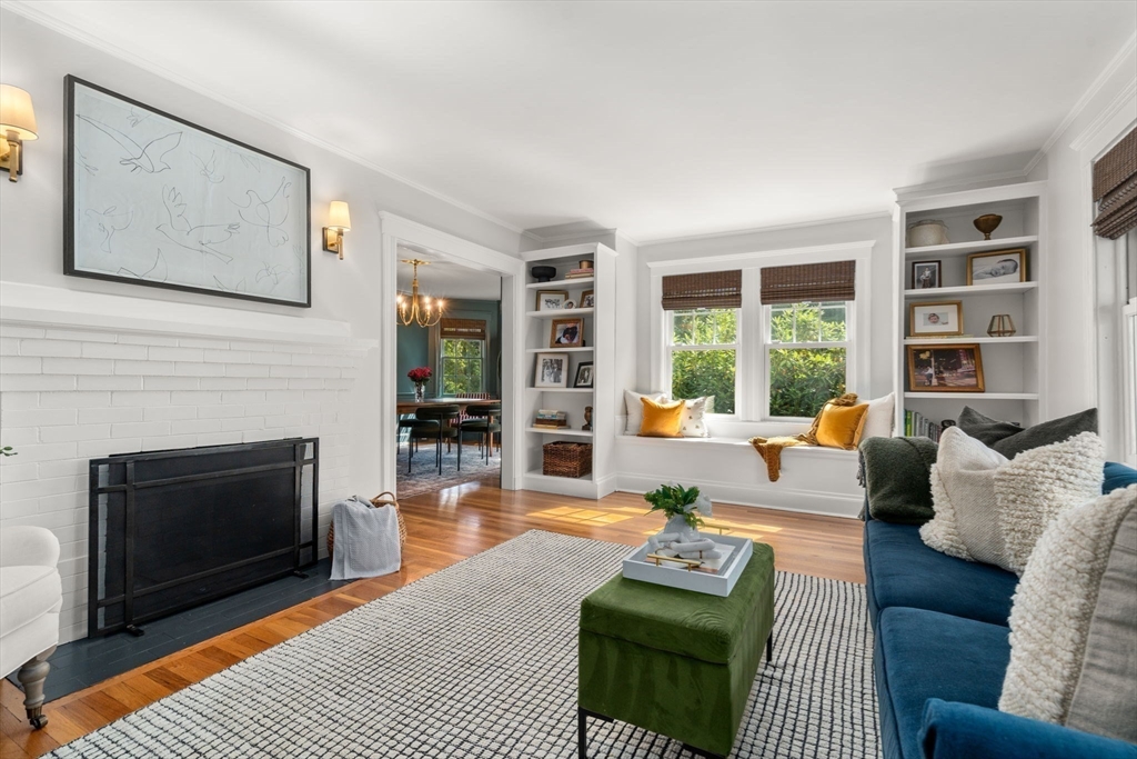 306 Manning St