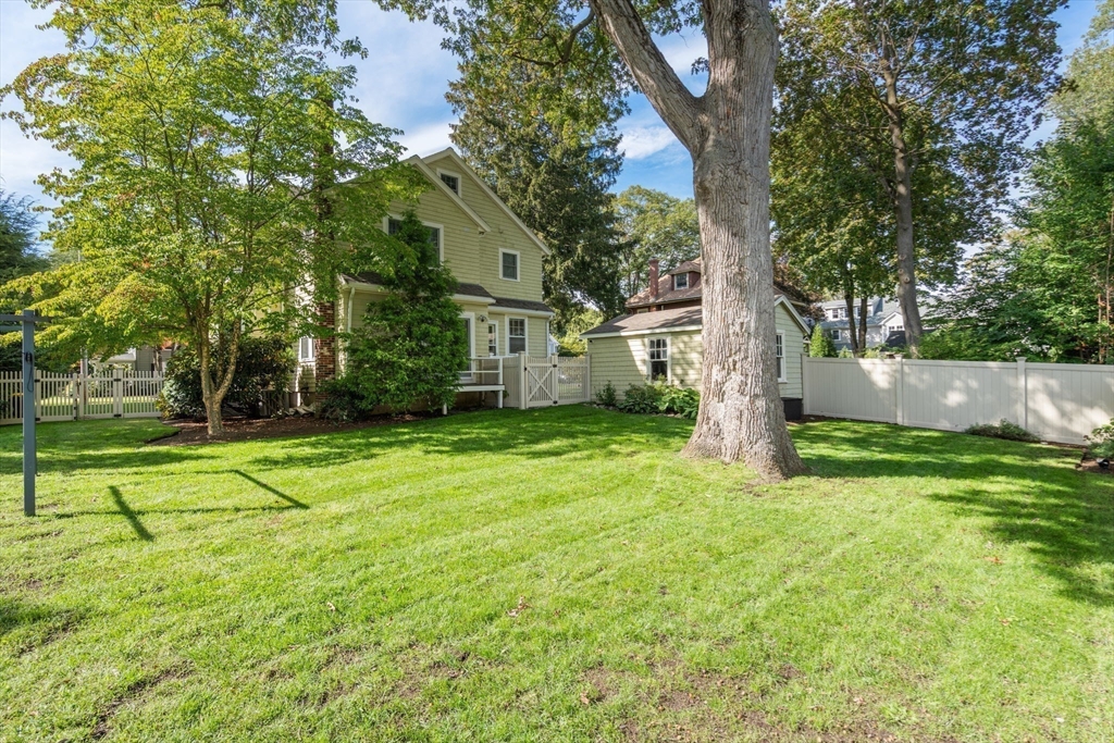 306 Manning St
