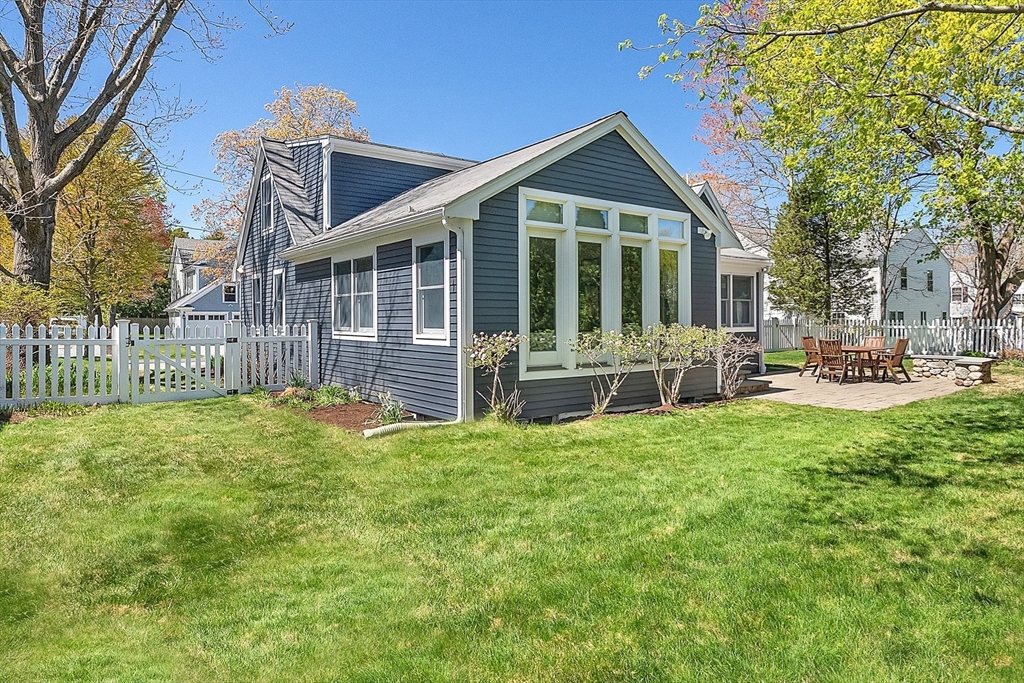 23 Douglas Rd.