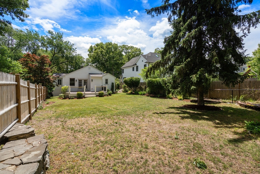 91 Henderson St