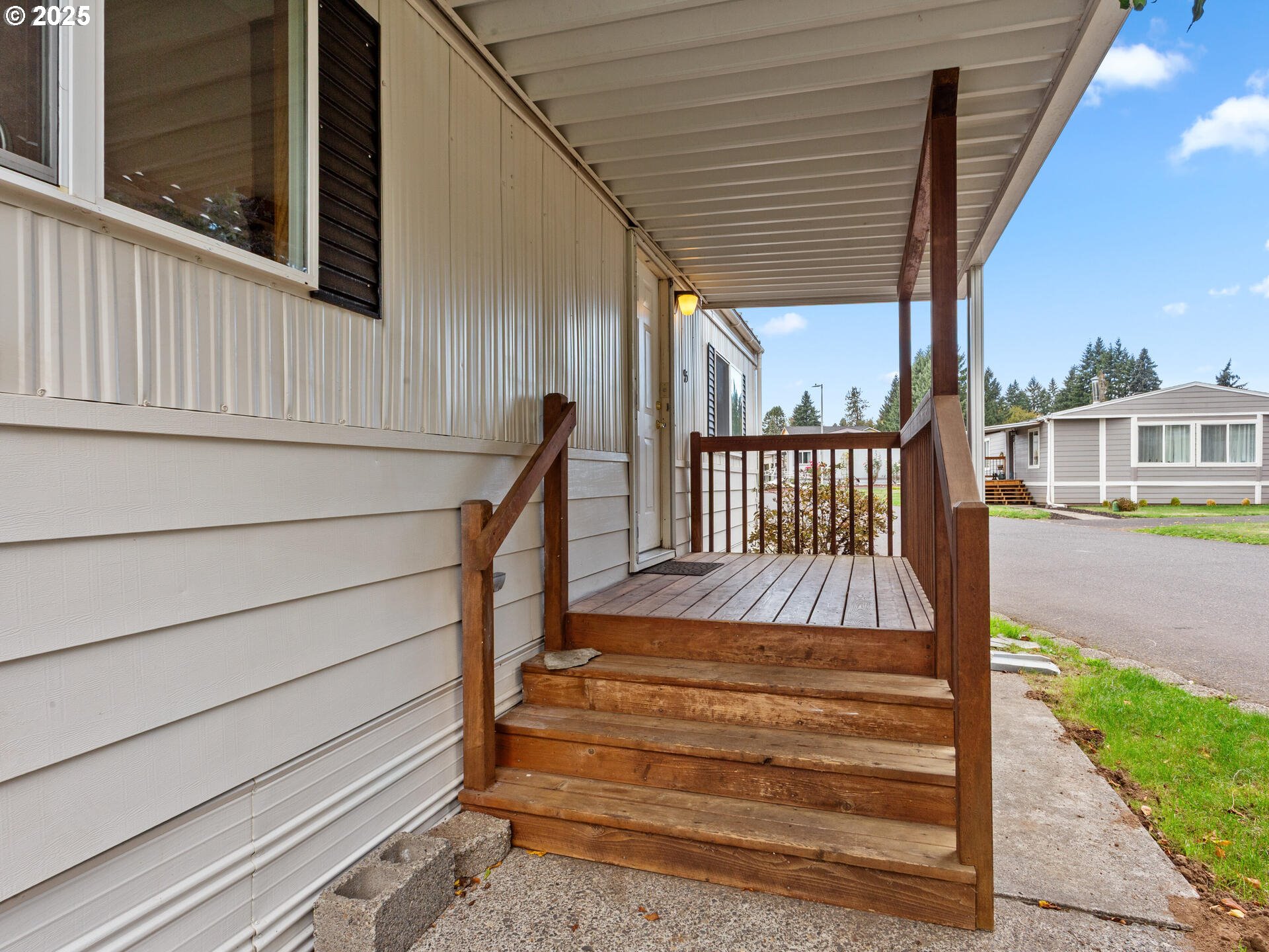 15619 NE CAPLES RD 95