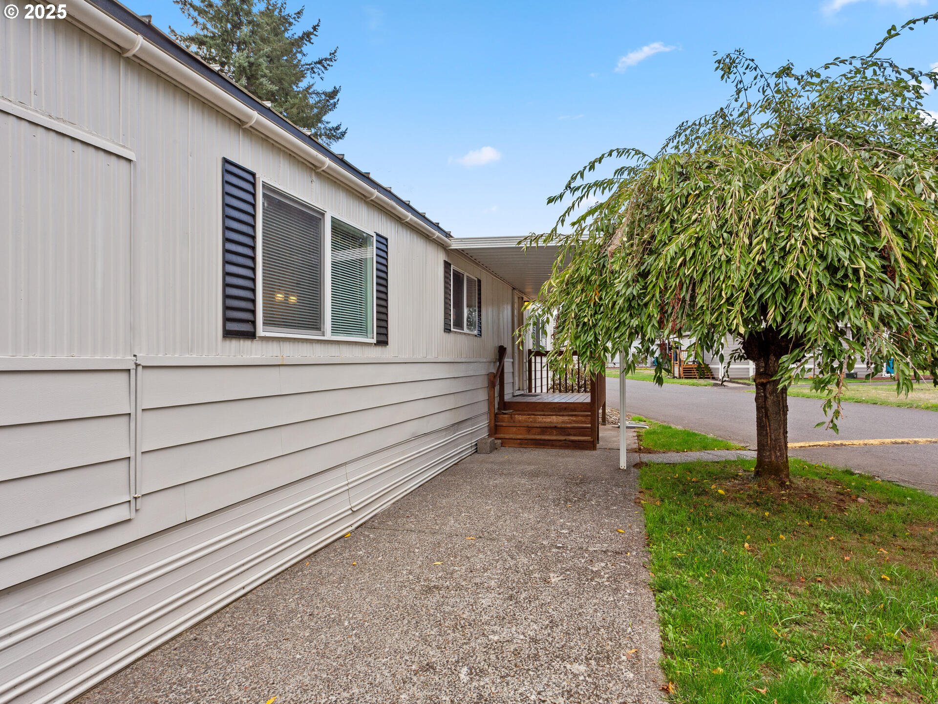 15619 NE CAPLES RD 95