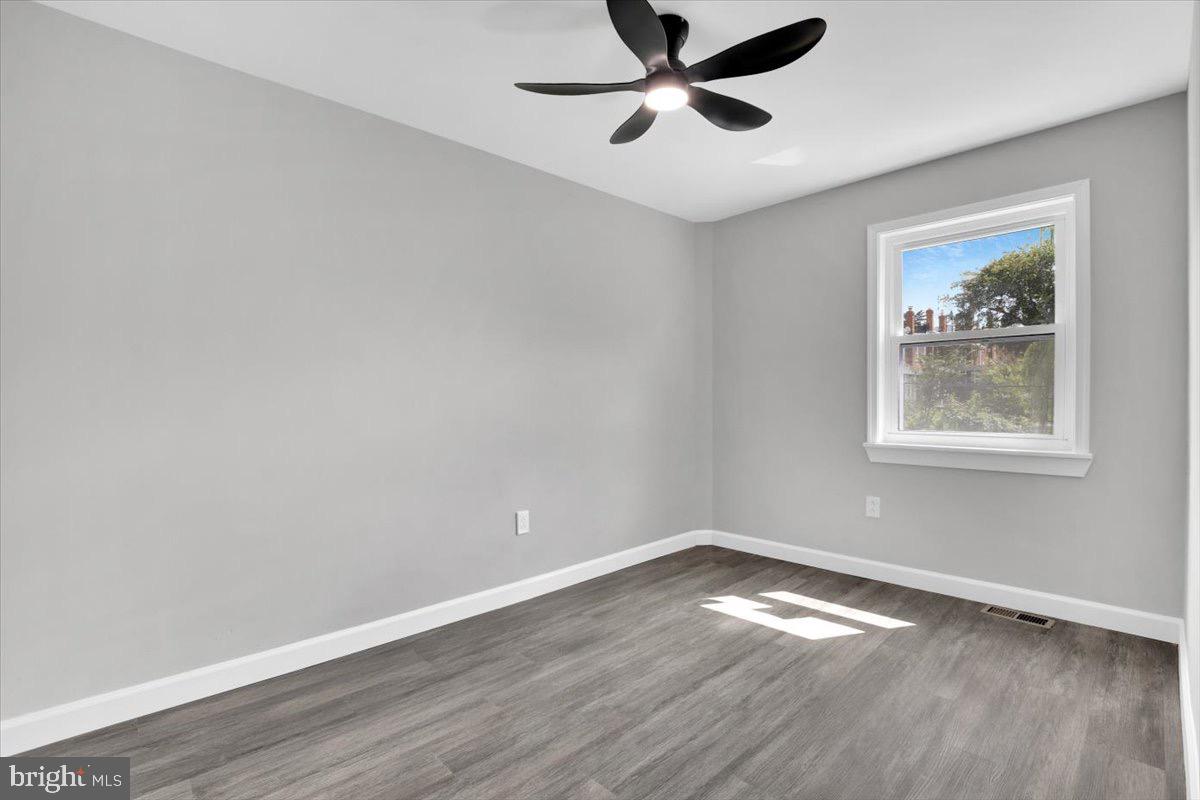 1517 DOWNING STREET NE