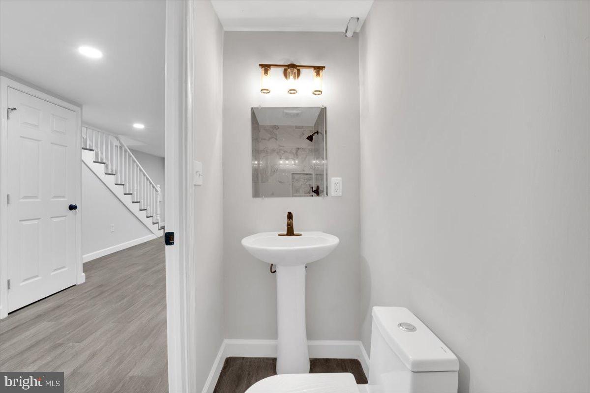 1517 DOWNING STREET NE