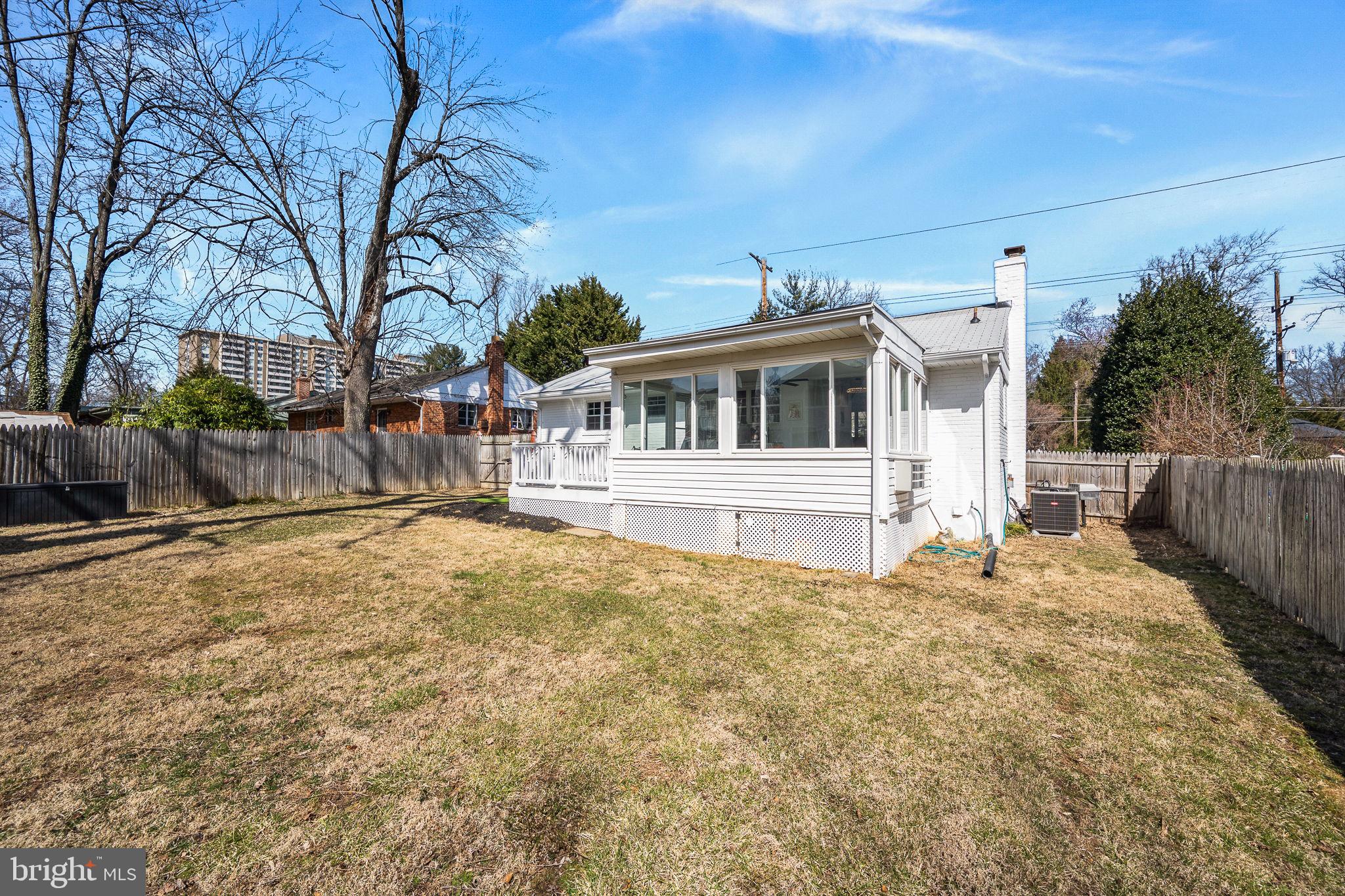 5020 River Rd