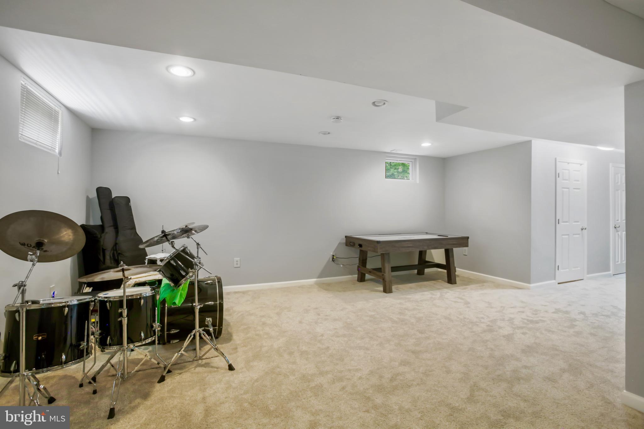 8518 CHASE GLEN CIRCLE