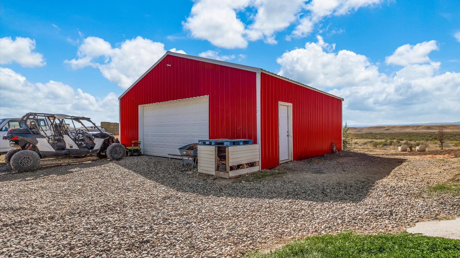 1715 10 Road
