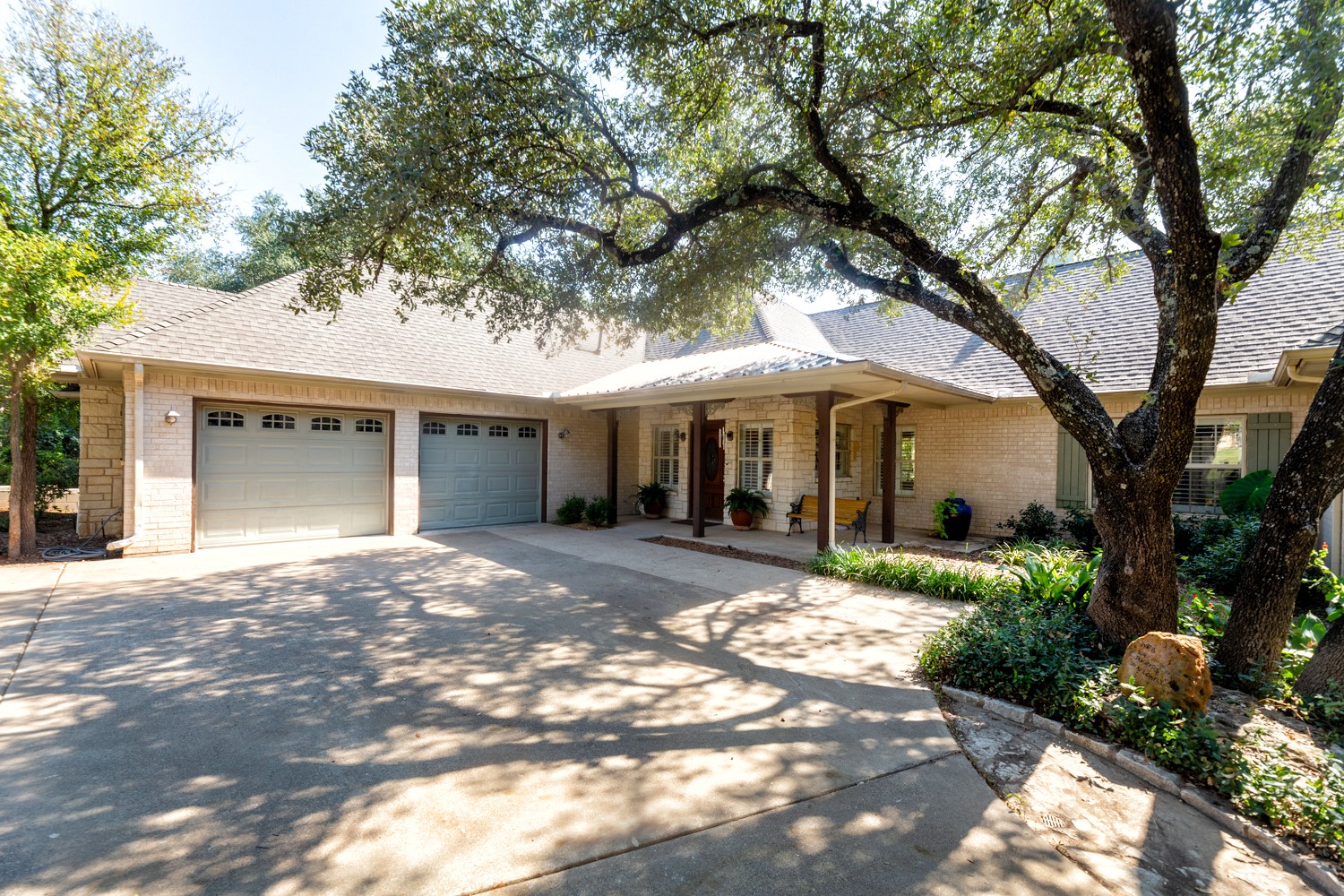 9810 Ravenswood Road