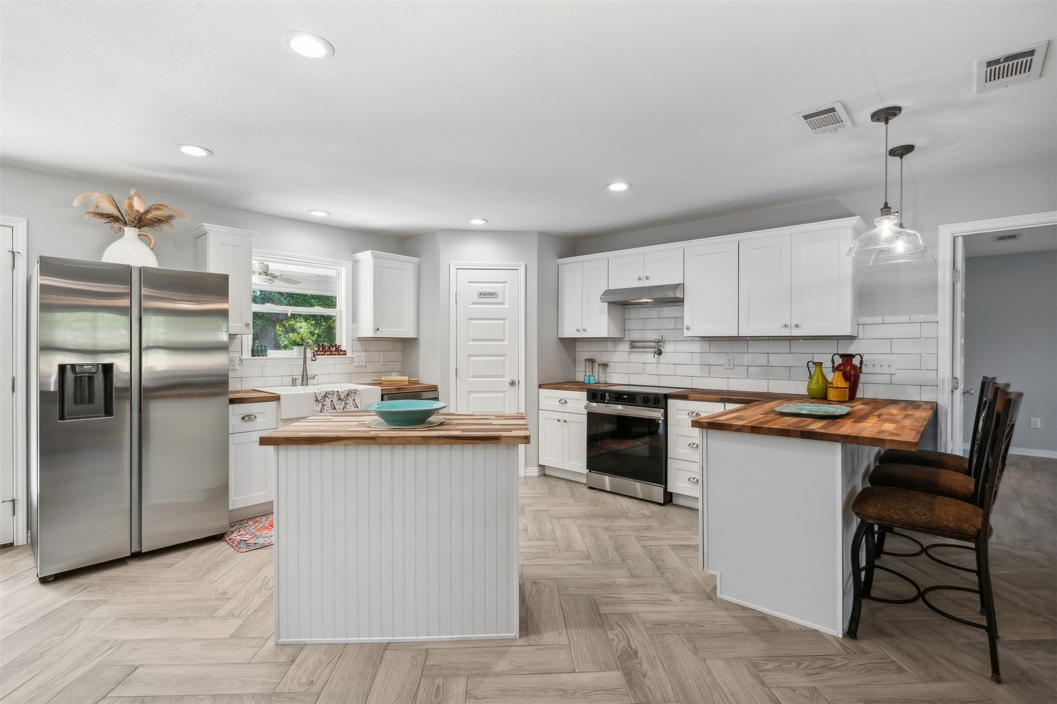 5816 Archery Court