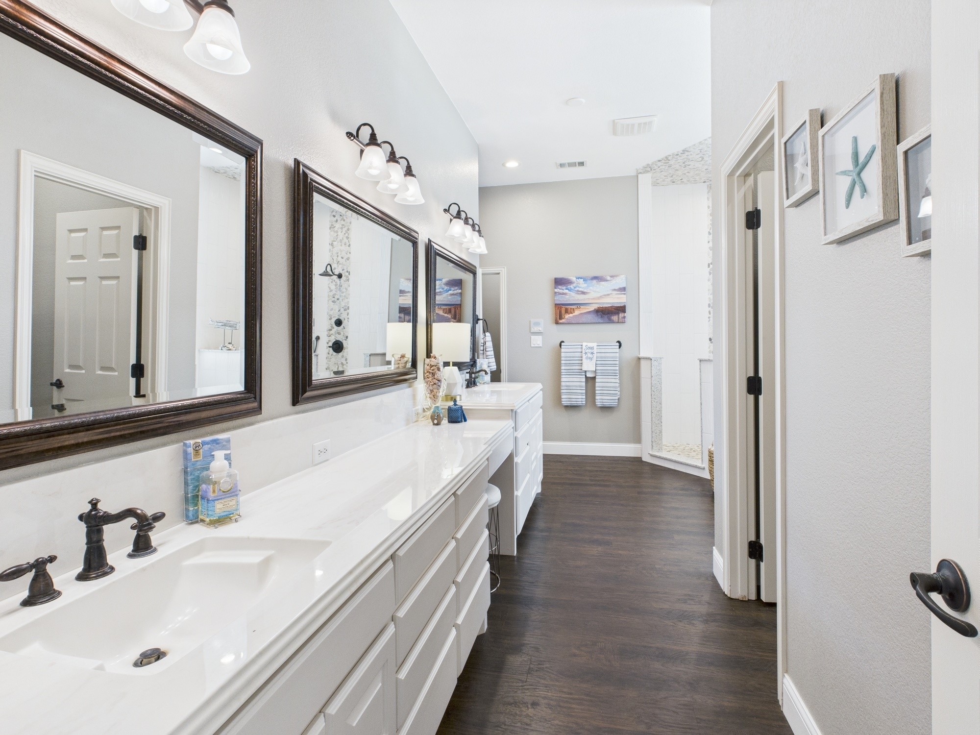 1211 E Scandinavian Court