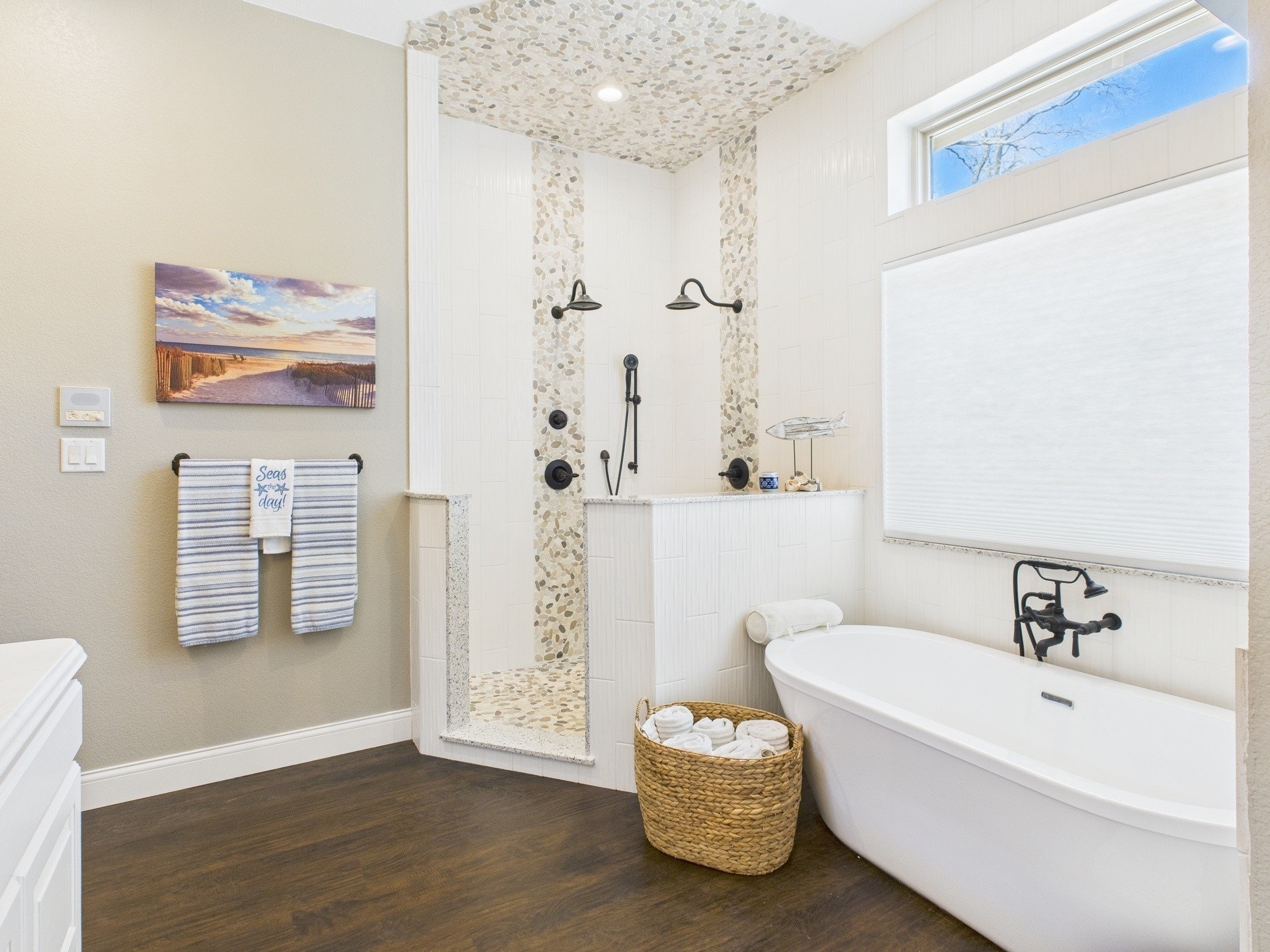 1211 E Scandinavian Court